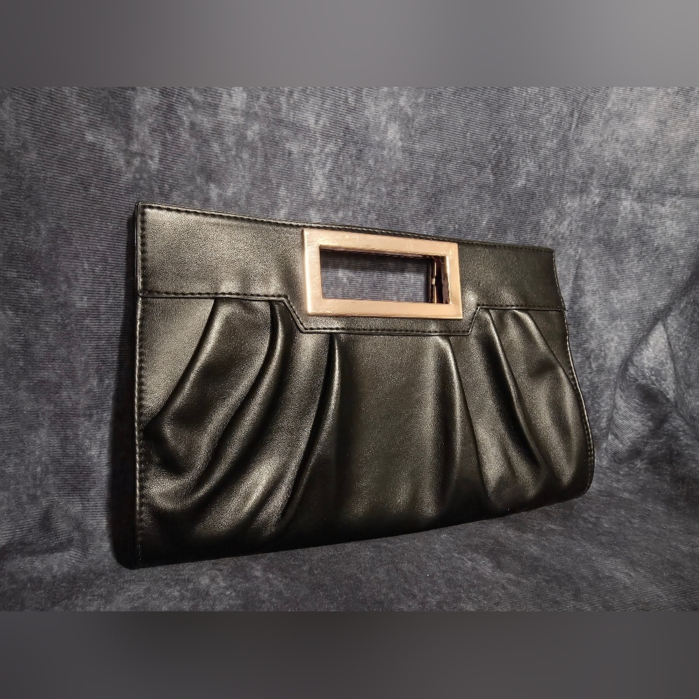 ✨️3/$25✨️ Elegant Black Clutch Bag With Shoulder Chain